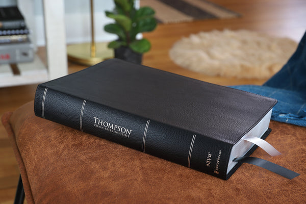 Zondervan NIV, Thompson Chain-Reference Bible, Large Print, Bonded Leather, Black