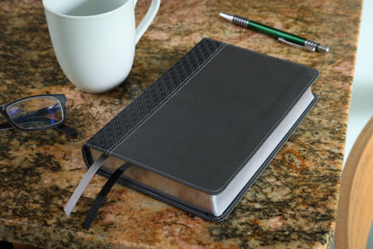 Zondervan NIV, Compact Center-Column Reference Bible, Black Leathersoft