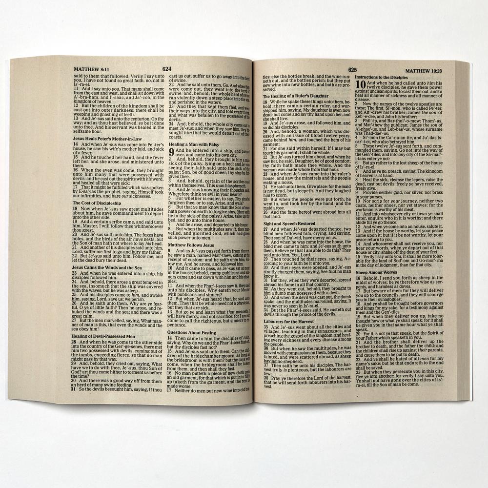 Thomas Nelson KJV Holy Bible: Value Outreach Paperback